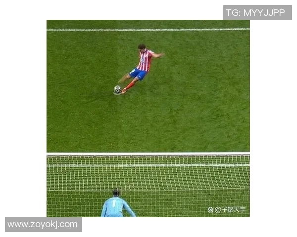 足球明星私密瞬间曝光引发热议球迷反应各异